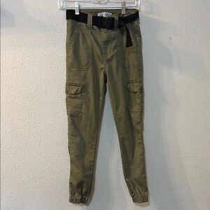 Lilac Sunset Olive Jogger Pants with Black Belt